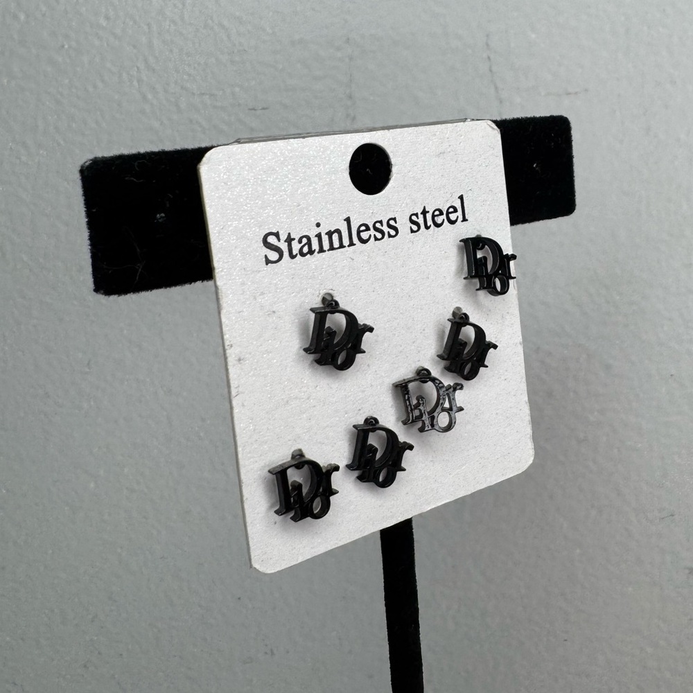 Earring Set - Picture 3 of 4